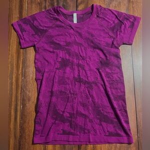 Athleta Momentum Short Sleeve Tee Purple Women’s Small